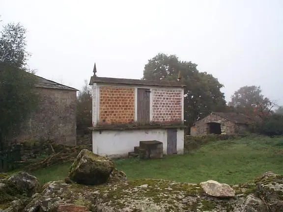 Barbadelo to Gonzar Outhouse