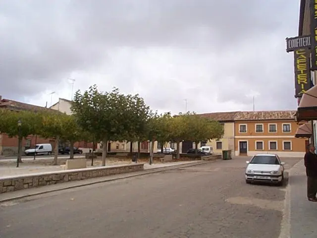 Castrojeriz to Frómista Town Square