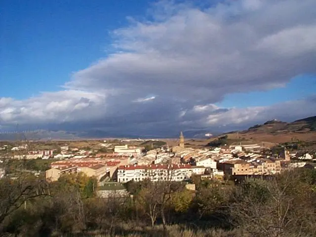 View of Puente La Reina from the hill with the new refuge