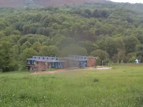 Triacastela Refuge Albergue