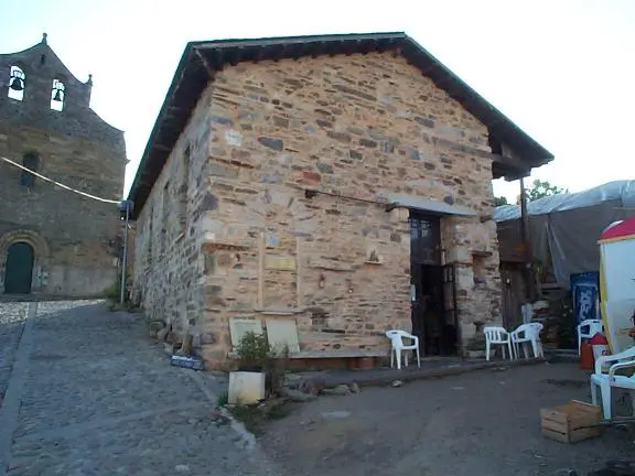 Villafranca Del Bierzo (old) albergues
